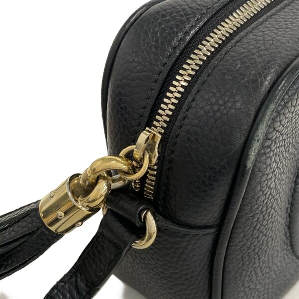 38066714 17 Gucci Soho Shoulder Bag Tassel Leather Black