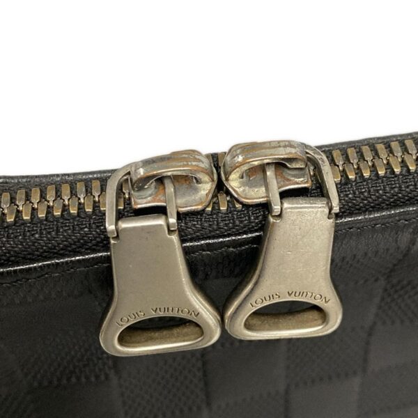 38149307 18 Louis Vuitton Avenue Briefcase Onyx