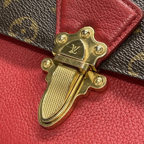 38151926 17 Louis Vuitton Victoire Shoulder Bag Leather Sleaze