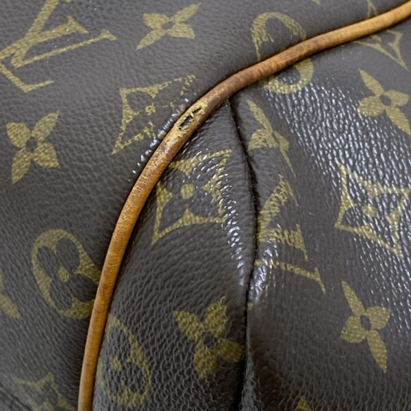 38451010 8 Louis Vuitton Totally MM Shoulder Bag Monogram Canvas