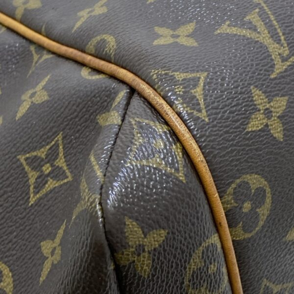 38451010 9 Louis Vuitton Totally MM Shoulder Bag Monogram Canvas