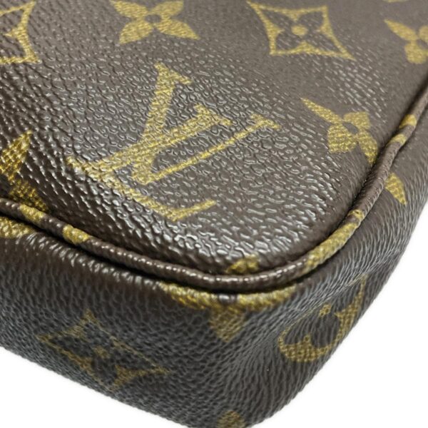 38451796 7 Louis Vuitton Pochette Accessoire Handbag