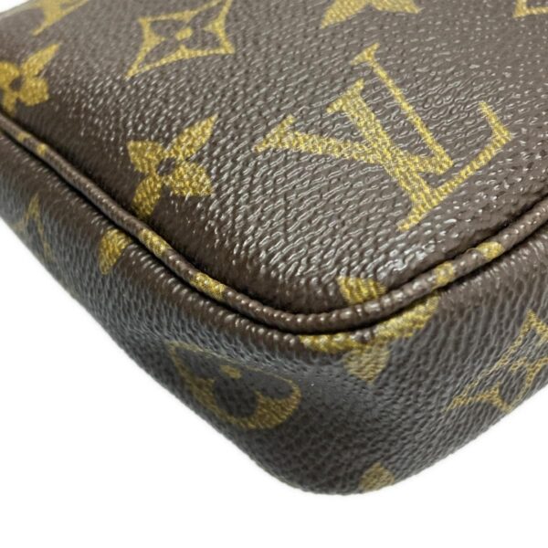 38451796 8 Louis Vuitton Pochette Accessoire Handbag