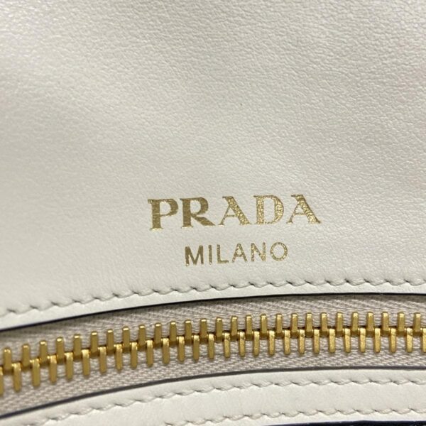 38452081 11 Prada Shoulder Bag Chain Shoulder Leather White