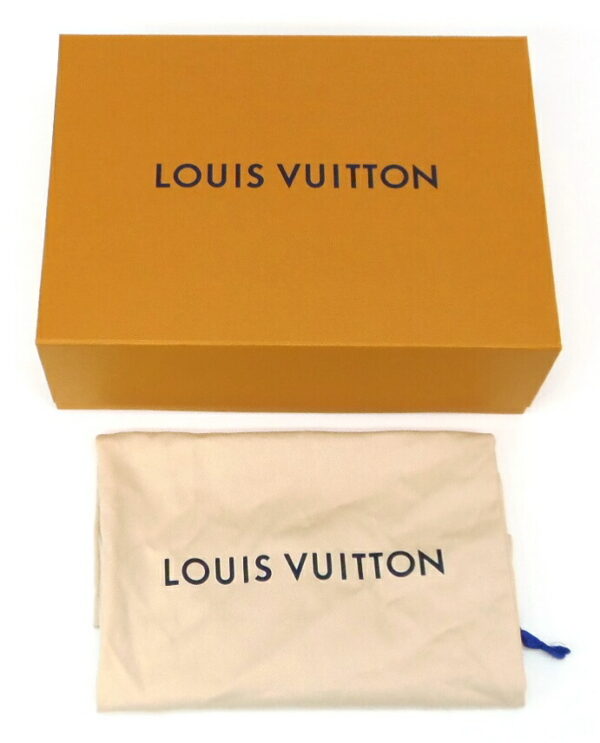 52261 10 Louis Vuitton Trio Messenger Shoulder Bag