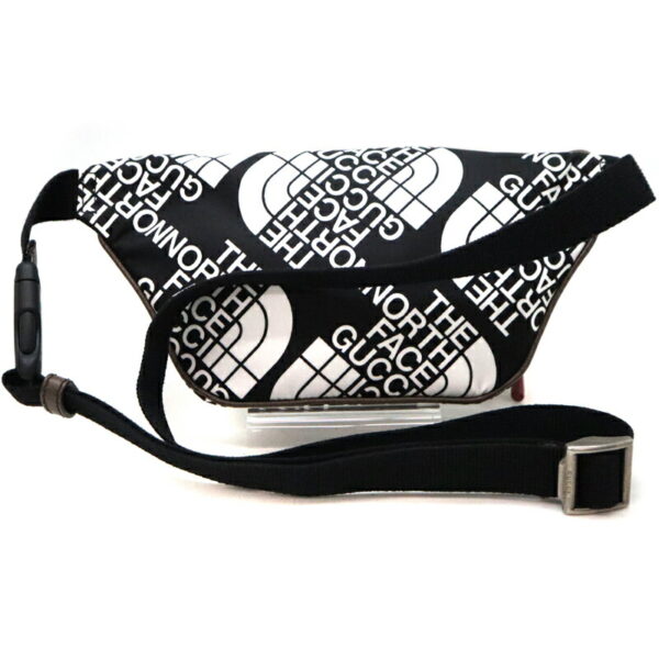 5671 2 Gucci North Face Collaboration Pouch Body Bag Nylon Black White