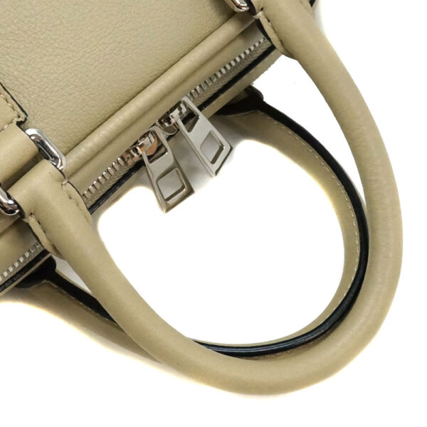 6 Loewe Amazona 75 Leather Handbag Beige