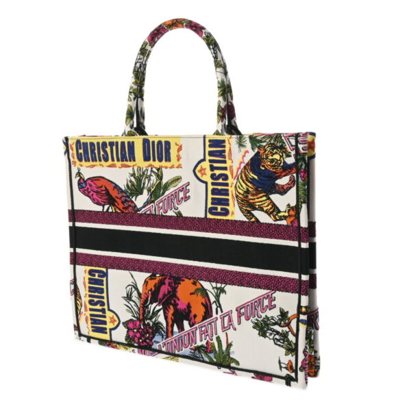 800000124207000 2 Christian Dior Book Tote Large Animal Embroidery White Multicolor