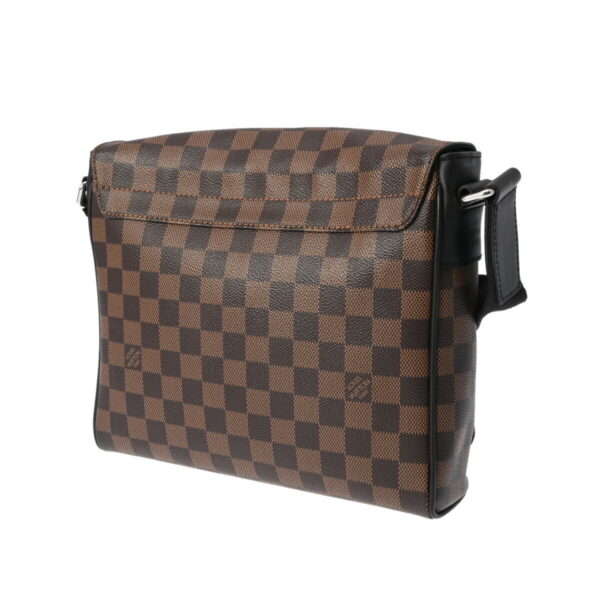 800000124678000 2 Louis Vuitton District PM NM Damier Shoulder Bag Brown