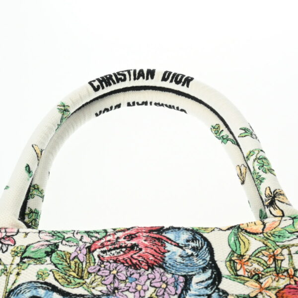 800000127592000 4 Christian Dior Book Tote Medium D Constellation White Multicolor