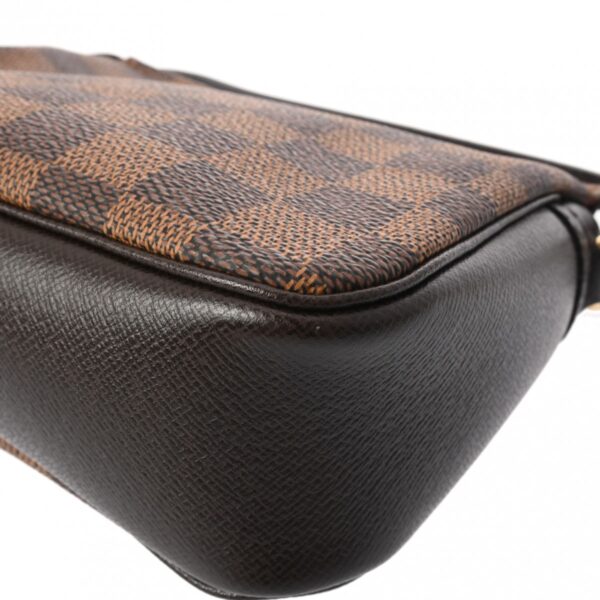 800000127621000 8 Louis Vuitton Truth Makeup Damier Pouch Brown