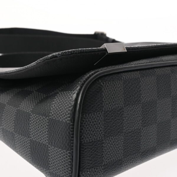 800000127721000 5 Louis Vuitton District PM NM Damier Graphite Shoulder Bag Black Gray