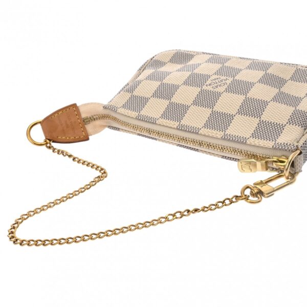 800000128151000 3 Louis Vuitton Mini Pochette Accessory Damier Azur Pouch White