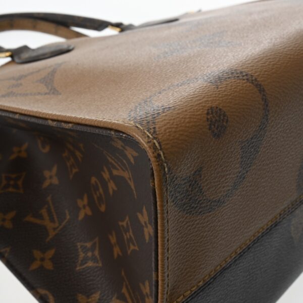 800000128169000 9 Louis Vuitton On the Go MM 2WAY Monogram Giant Tote Bag Brown