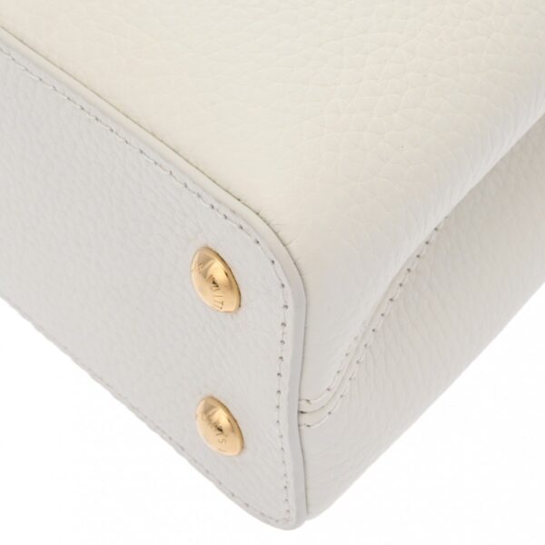 802000157958000 9 Louis Vuitton Capucines MINI Taurillon White