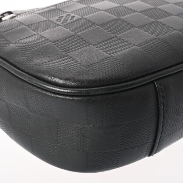 810000116126000 5 Louis Vuitton Umbrella Damier Infini Leather Body Bag Black