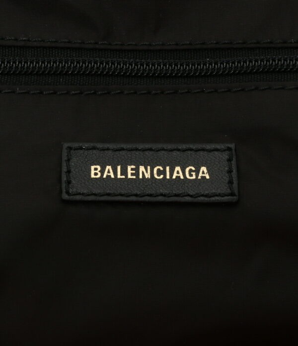 870116105 4 Balenciaga Wheel Backpack S