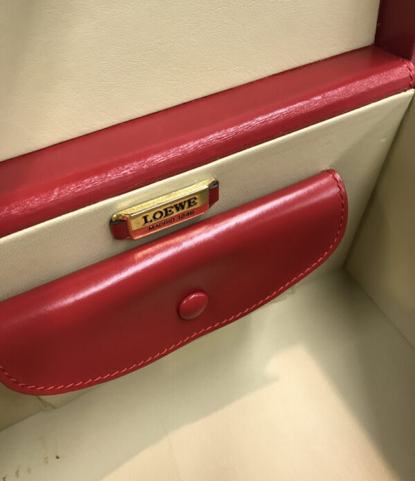 a154981001 3 Loewe Handbag