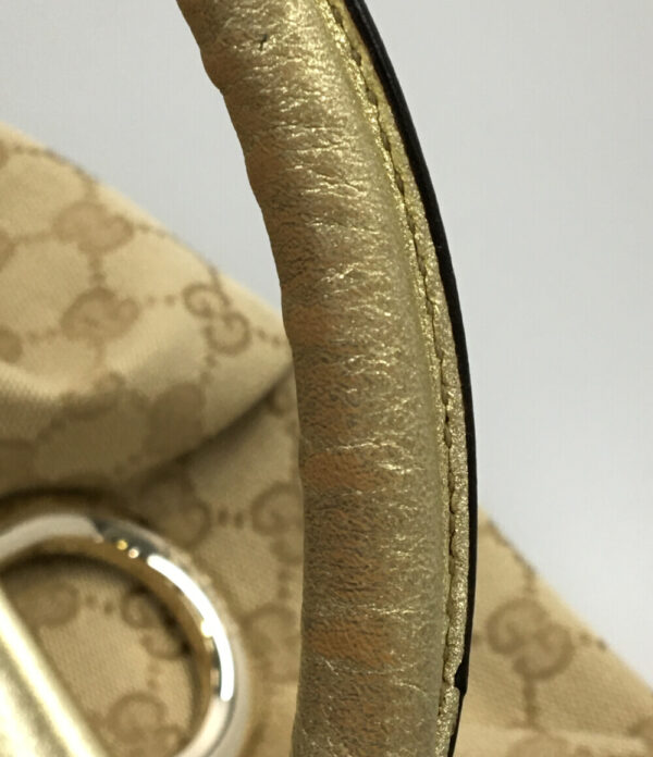 a157657001 7 Gucci GG Handbag