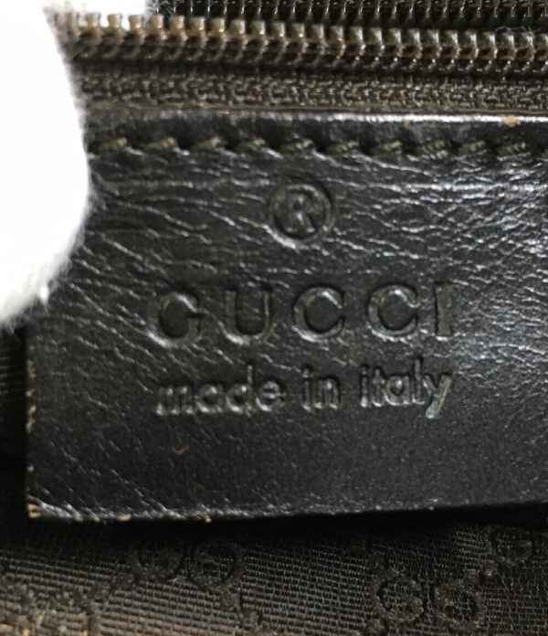 a158618012 4 Gucci GG Shoulder Bag