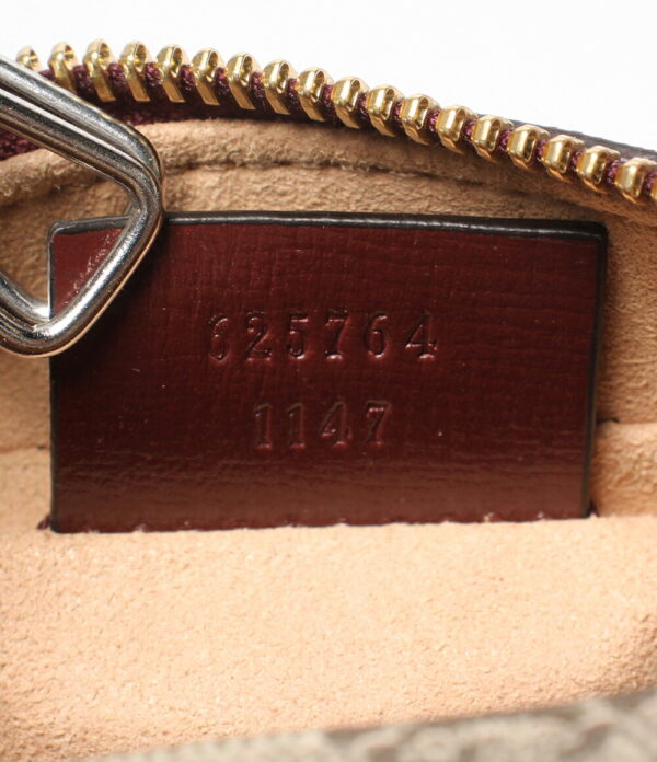 a160126009 5 Gucci GG Clutch Travel Case