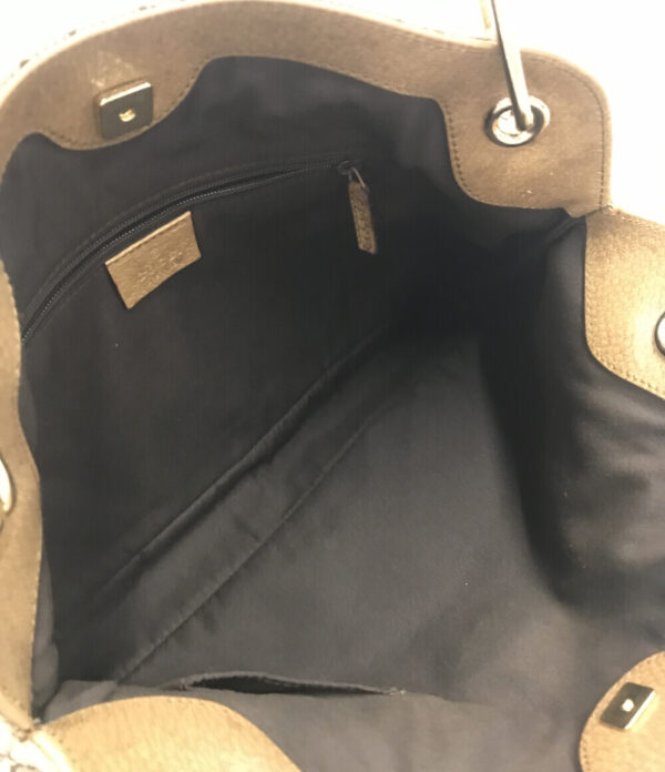 a162291002 3 Gucci GG Shoulder Bag