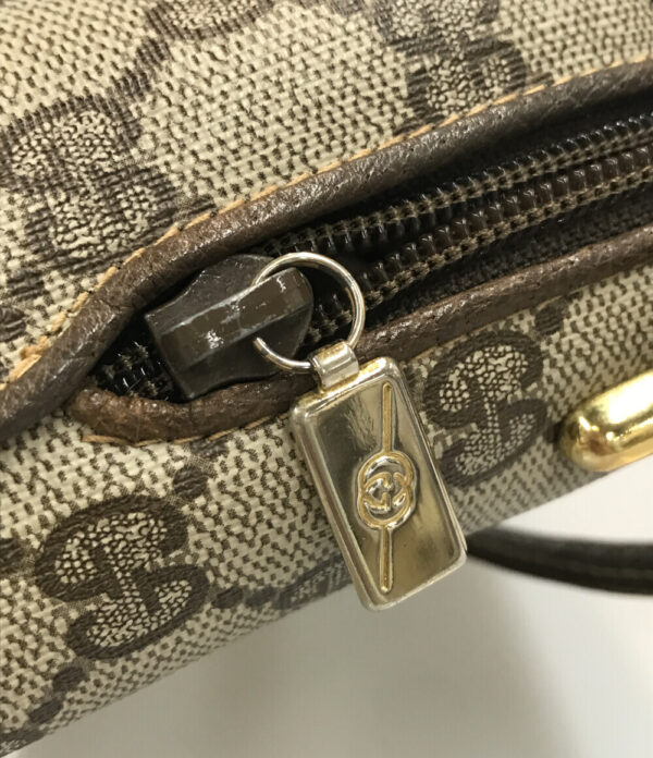 a166760001 8 Gucci Mini Shoulder Bag GG Supreme