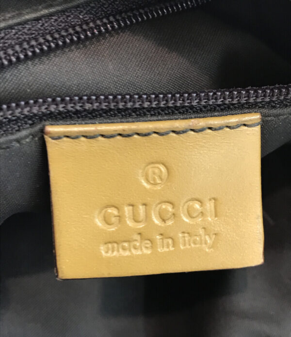 a174568001 4 Gucci Shoulder Bag GG Canvas