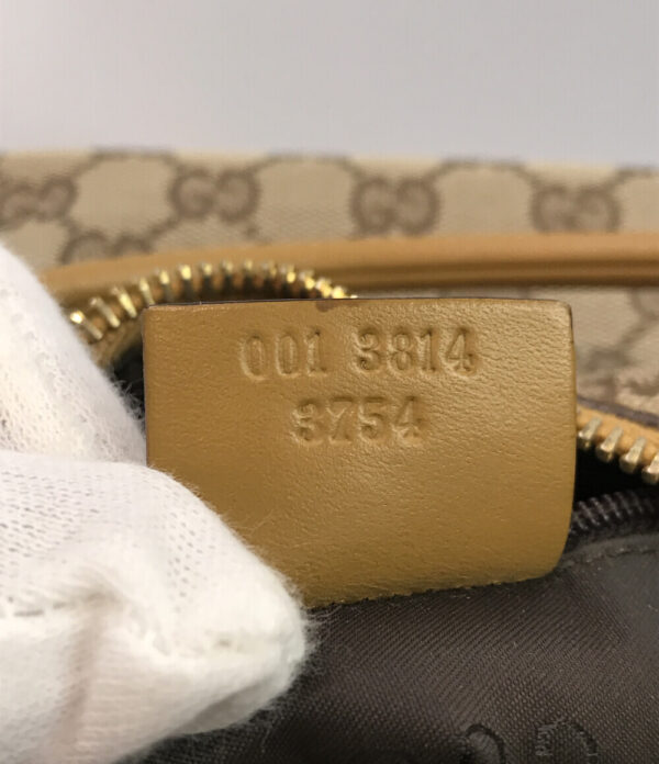 a174568001 5 Gucci Shoulder Bag GG Canvas