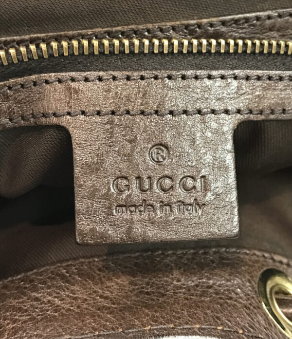 a185156003 4 Gucci Shoulder Bag Interlocking Drawstring Leather Bag