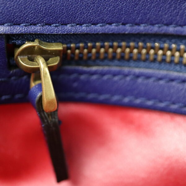 a21 424 10 Gucci Chain Bag Velvet Blue