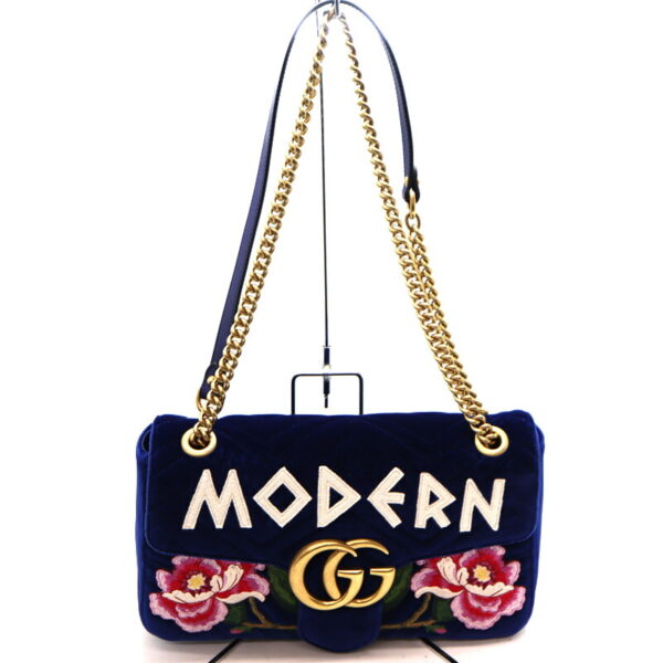 a21 424 2 Gucci Chain Bag Velvet Blue