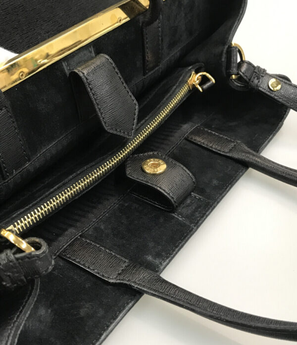 aol0103349 8 Fendi Shoulder Bag