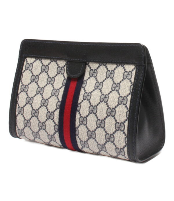 aol0113468 2 Gucci GG Supreme Clutch Bag Canvas