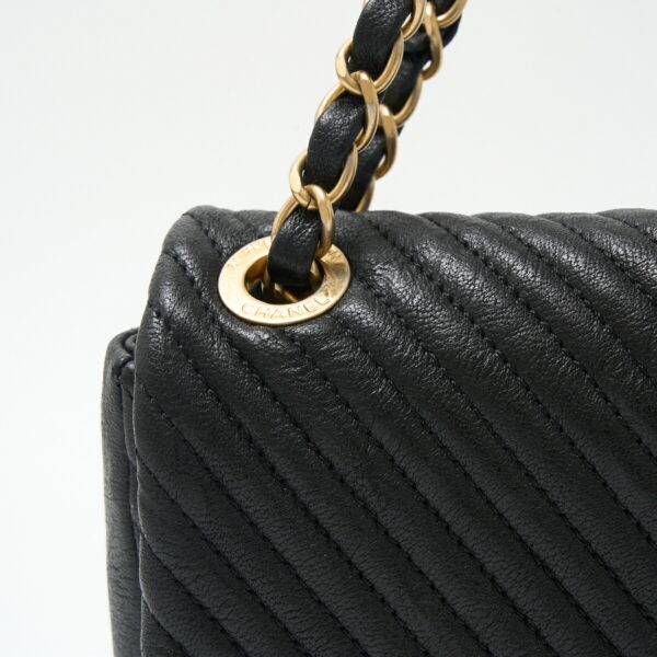 compass1723535367 Chanel V Stitch Chain Bag Lambskin Black