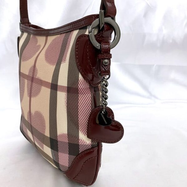 ec 21040 7 Burberry Shoulder Bag Heart Patent Leather Bordeaux Beige