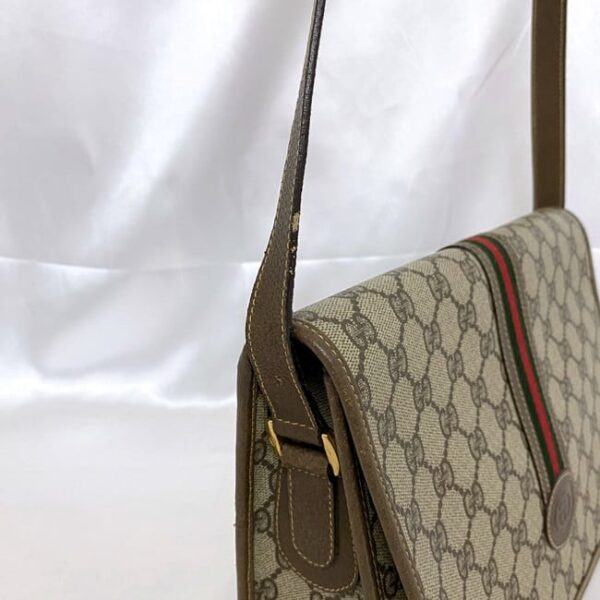 ec 21131 7 Gucci Shoulder Bag GG Leather Brown