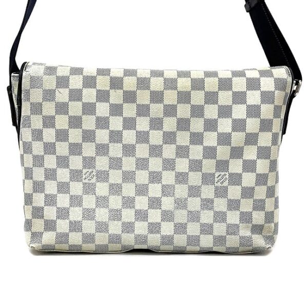 ec17221 4 Louis Vuitton Matchpoint Messenger Damier Azur White