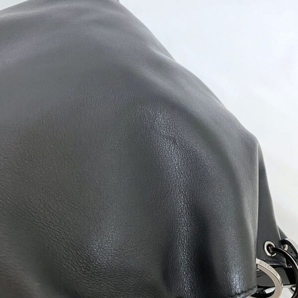 ec17708 6 Gucci Drawstring Handbag Leather Black