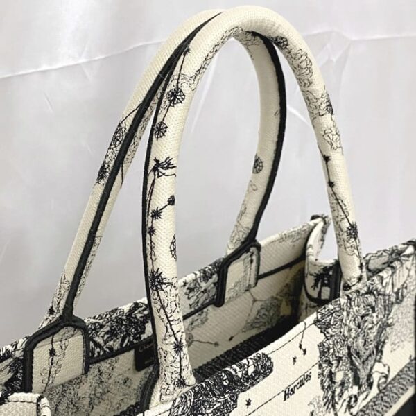 f 20986 4 Christian Dior Book Tote Canvas White Black