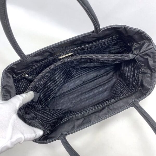 f17916 6 Prada Tote Bag Nylon Black