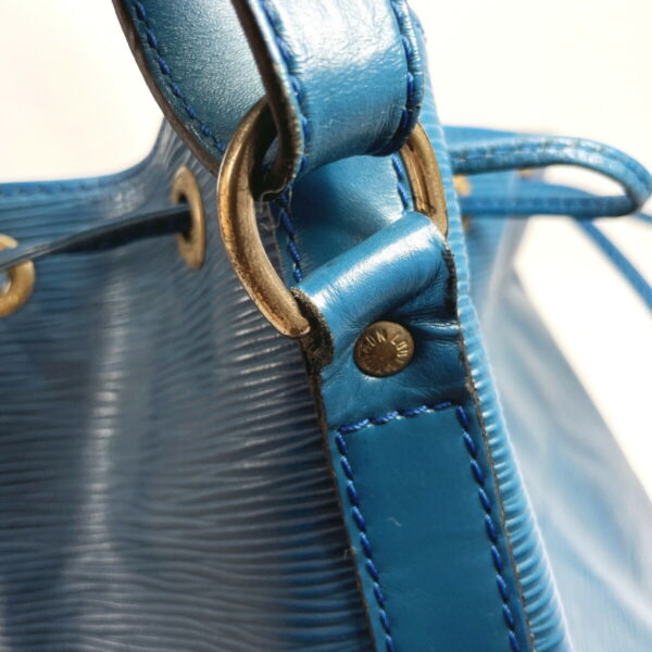 f3019456 11 Louis Vuitton Petit Noe Shoulder Bag Epi Leather Blue