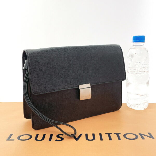 f4034376 2 Louis Vuitton Selenga Shoulder Bag Taiga Black