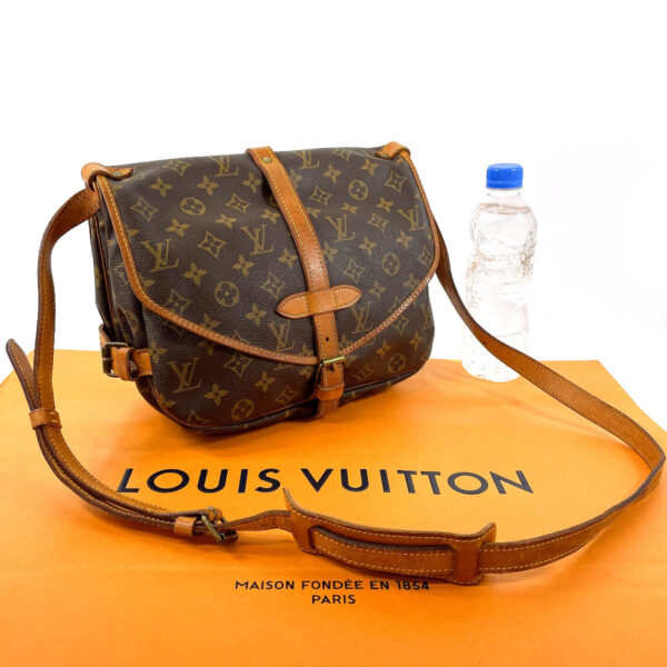 f4075237 2 Louis Vuitton Saumur 30 Shoulder Bag Monogram Brown