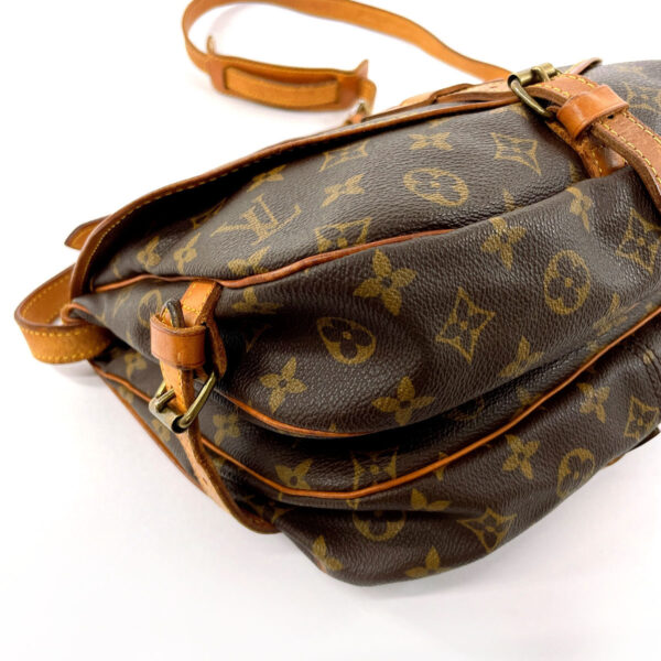 f4075237 5 Louis Vuitton Saumur 30 Shoulder Bag Monogram Brown