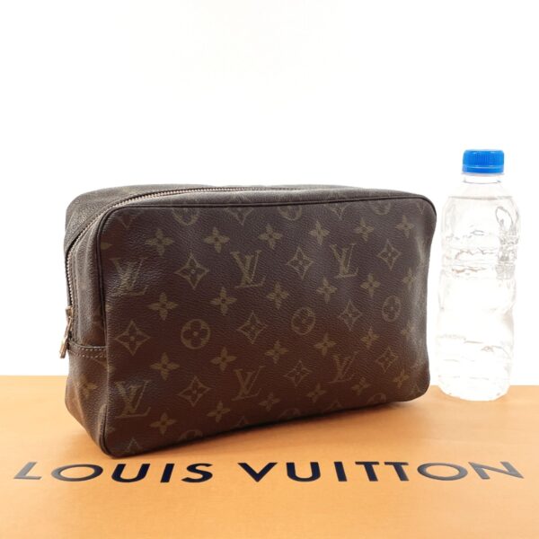 f4075259 2 Louis Vuitton True Toilet 28 Pouch Monogram Brown