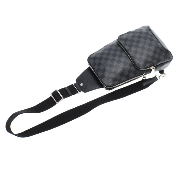 ik 00 0446106 02 Louis Vuitton Damier Graphite Avenue Sling Bag Black