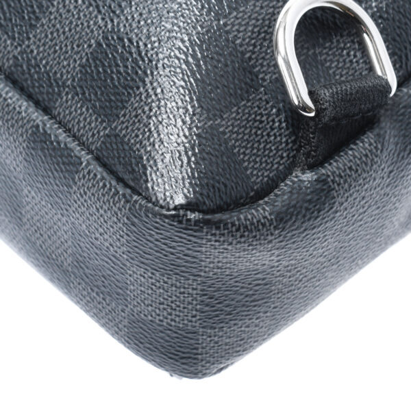 ik 00 0450429 08 Louis Vuitton Damier Graphite Avenue Sling Bag Black