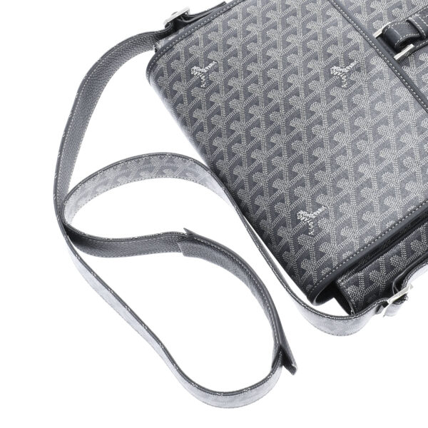 ik 00 0451070 02 Goyard Granblue Herringbone Shoulder Bag Calf Gray