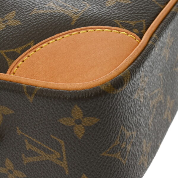 ik 00 0616372 7 Louis Vuitton Trocadero 27 Shoulder Bag Monogram Canvas Brown